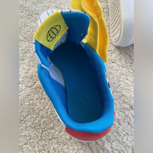 Adidas Toddler Size 10.5 Mickey Mouse Vulcraid3r Skate Sneakers - Picture 6 of 7